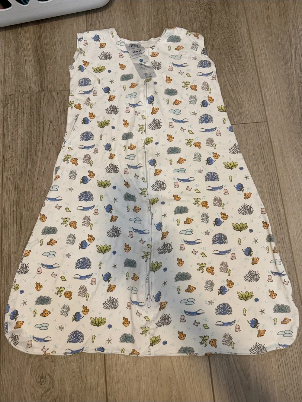 Halo Sleepsack L White Sleeveless Zip Front Sleep Sack with Ocean Critter Print